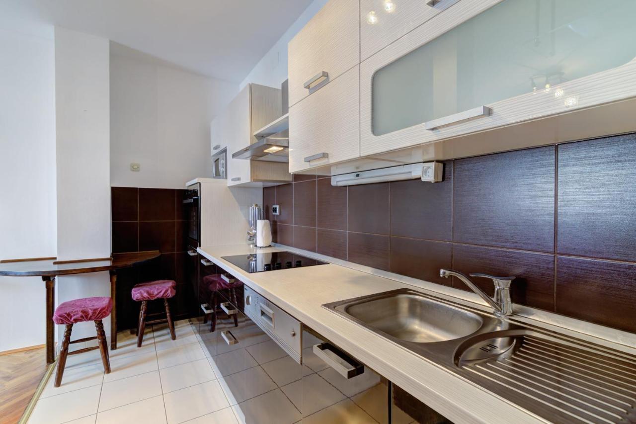 Apartments Zora เซนญ์ ภายนอก รูปภาพ