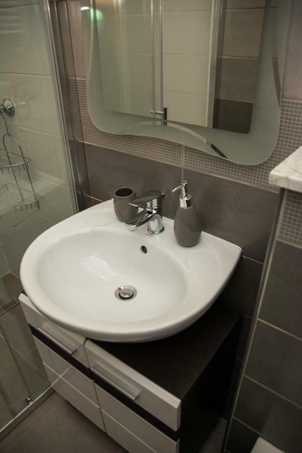 Apartments Zora เซนญ์ ภายนอก รูปภาพ