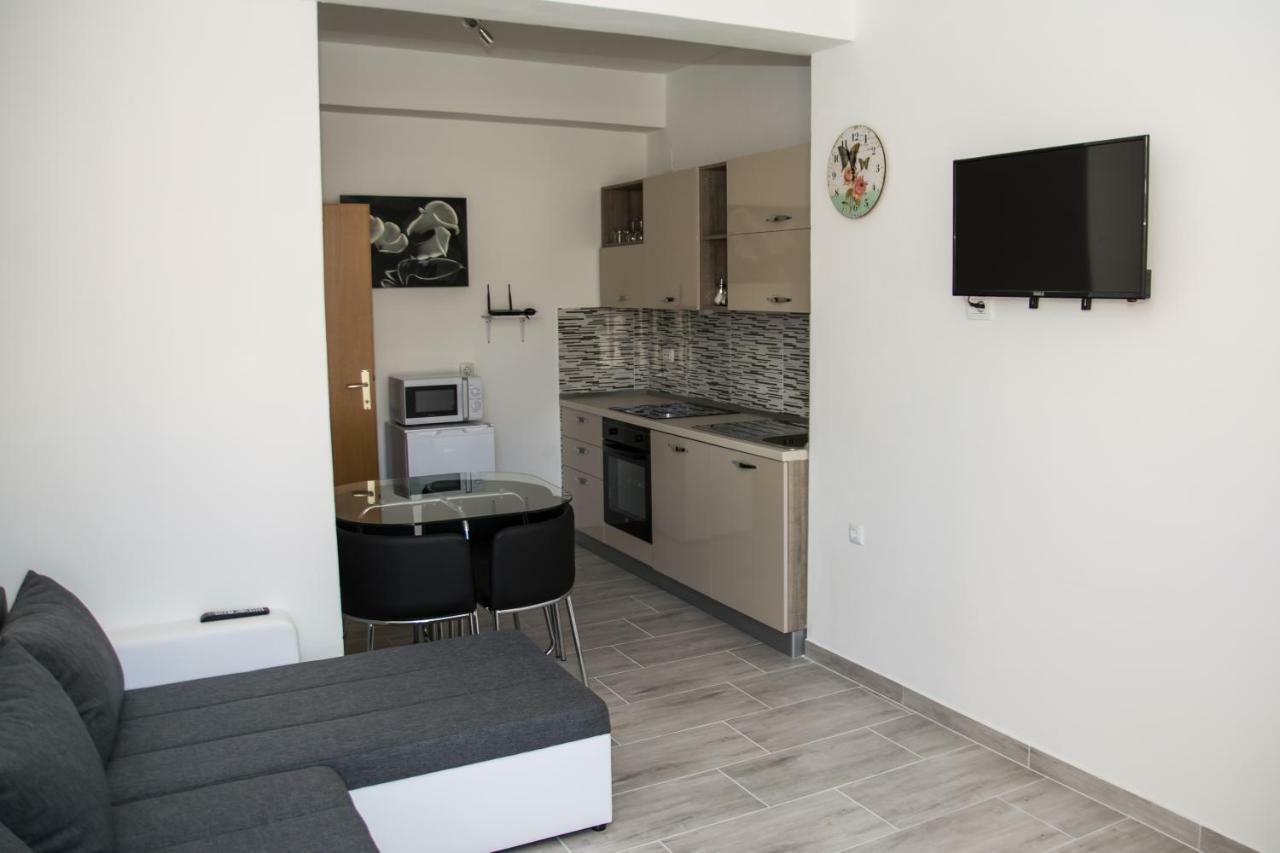 Apartments Zora เซนญ์ ภายนอก รูปภาพ